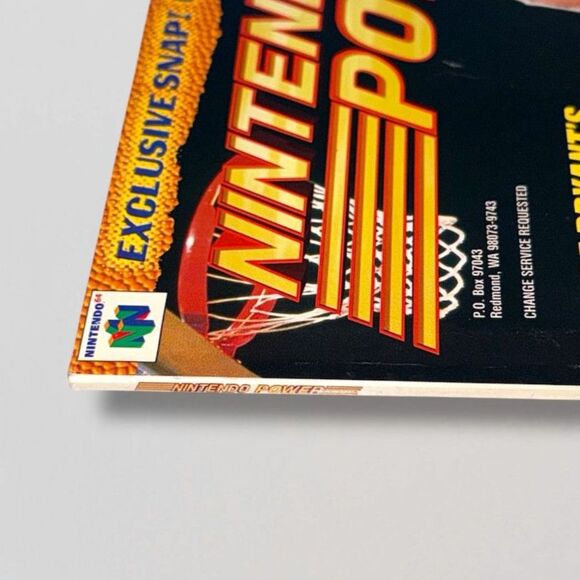 Nintendo Power Magazine Volume 107 Kobe Bryant with Iggys Poster - Picture 2 of 8